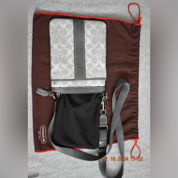 Authentic bag no serial number on this item as is 20 years old Kept in dust bag. - Picture 7 of 7